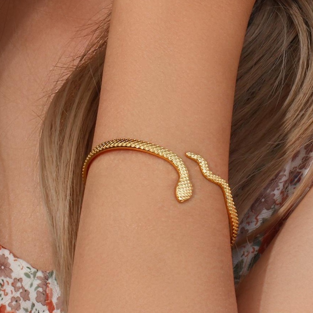 New 18K Gold Open Adjustable Snake Bangle, beautiful Bracelet, cute Bracelet.